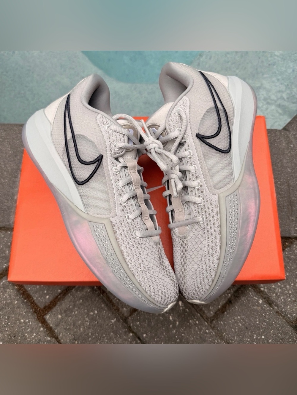 NIKE SABRINA 1 ‘IONIC’ (PHOTON DUST/ ANTHRACITE) US 10 W / 8.5 M FQ3381-010